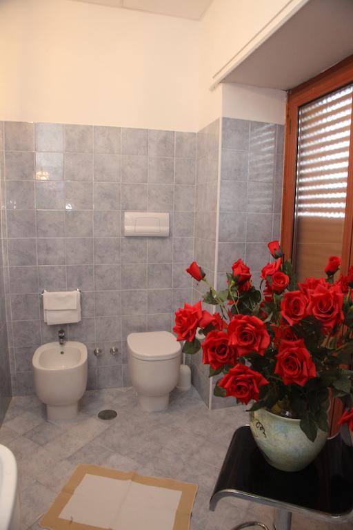 B&B Rinascente Paola Exterior photo